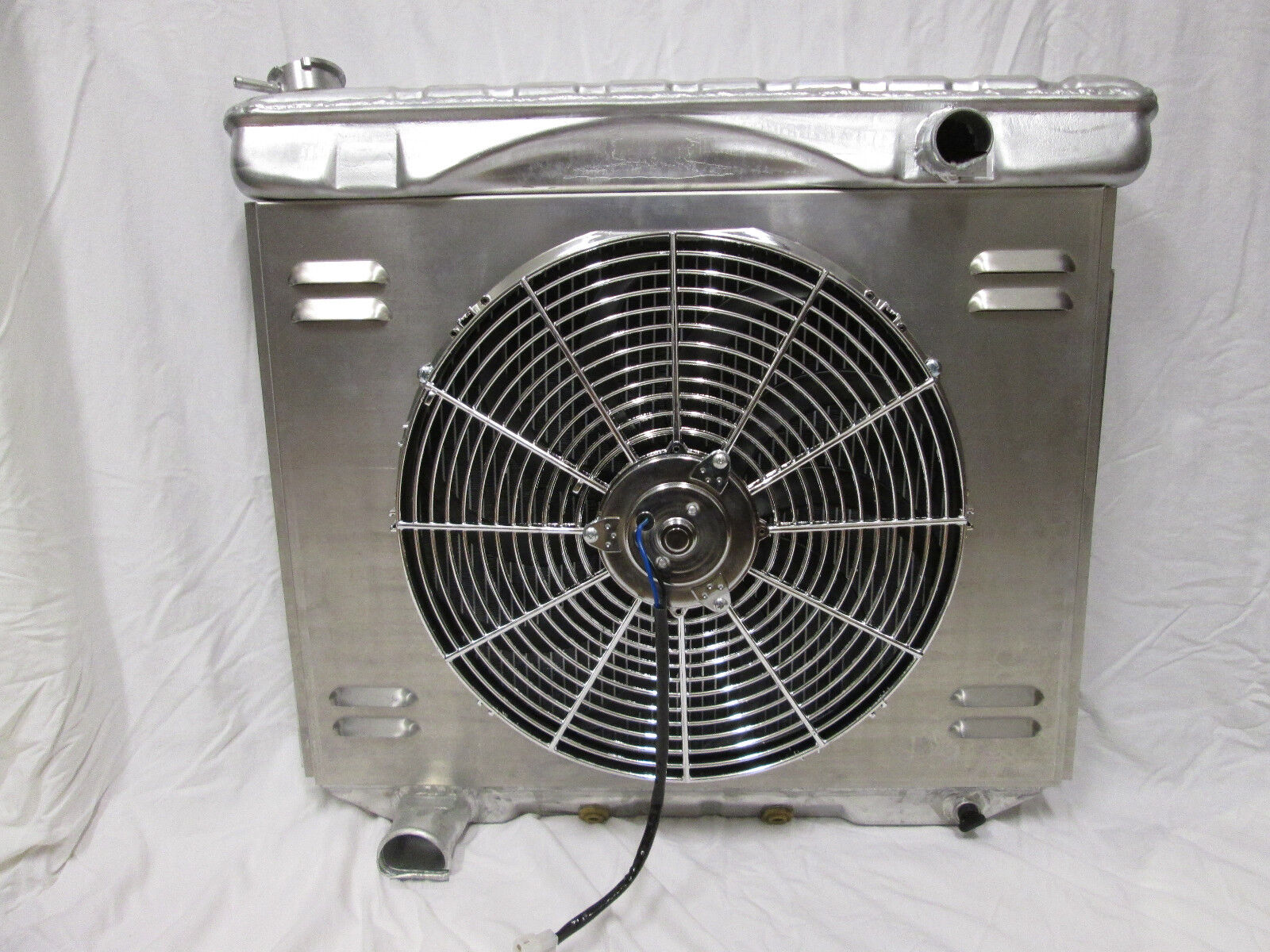 Ford Aluminum Radiator Full Size 1957 to 1959 and Mercury with Fan and Shroud