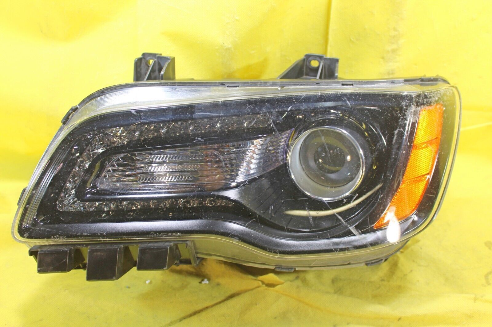 OEM 💎 11 12 13 14 Chrysler 300 BLACK  Left L/H Driver Headlight - 1 Tab DM