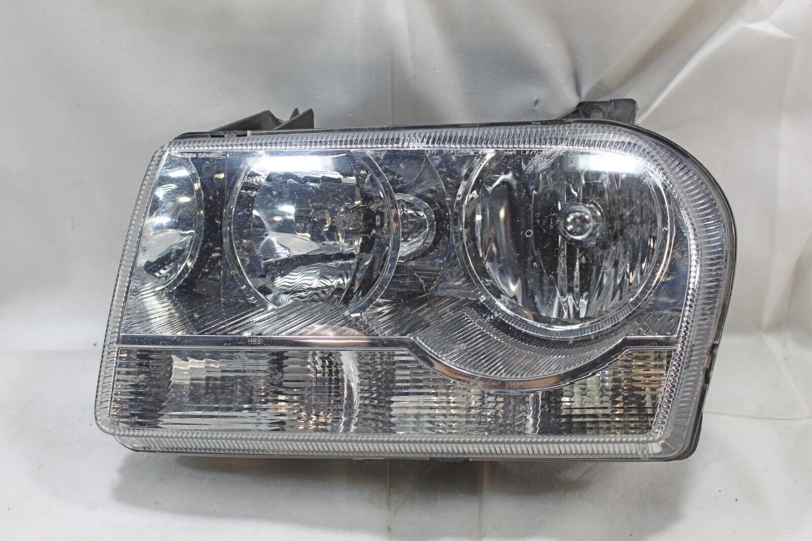 OEM 09 10 Dodge Charger - Chrysler 300 Left Driver Headlight # 2 tabs damaged