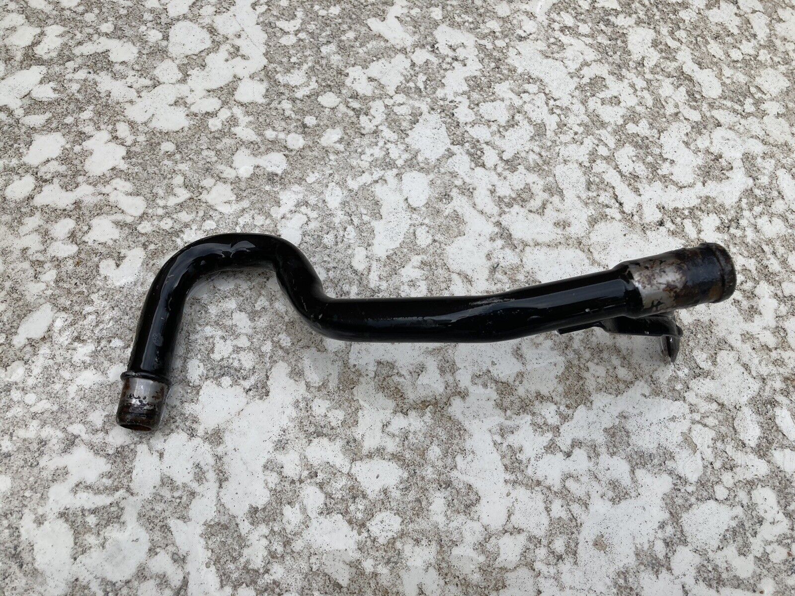 CADILLAC NORTHSTAR DEVILLE CROSSOVER HEATER CORE PIPE #2 2000-2005