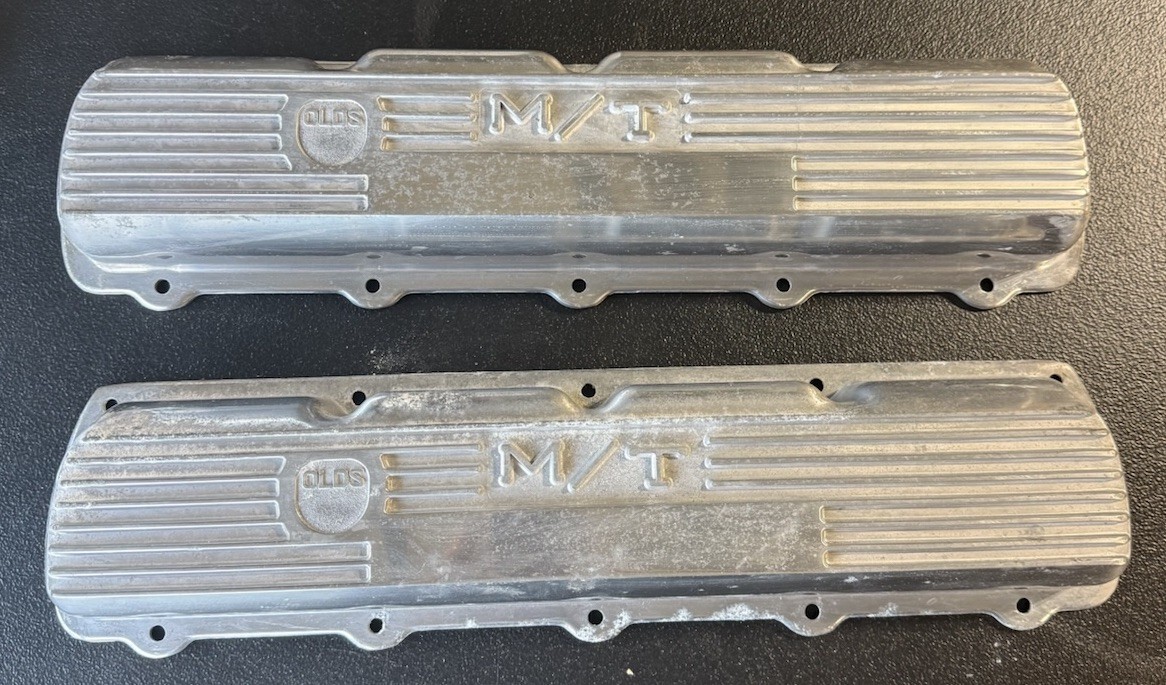 Mickey Thompson Oldsmobile 330-425 Vintage Finned Valve Covers 3285425