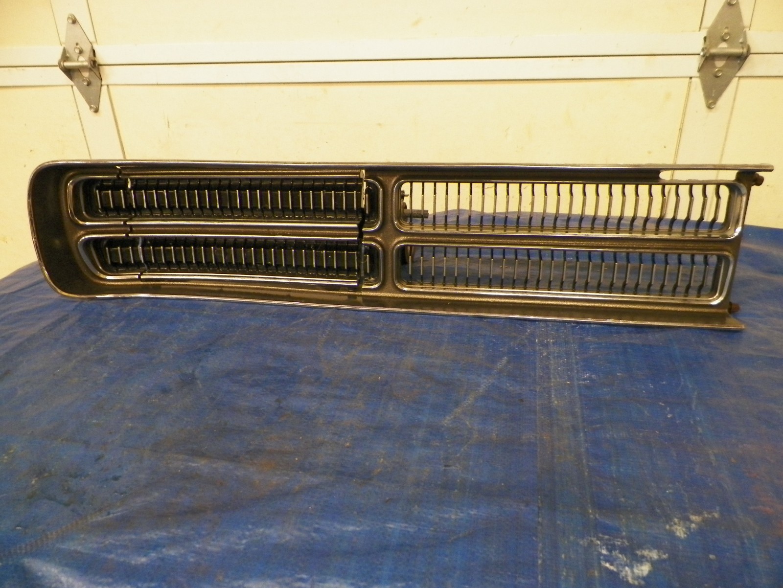 1971 Plymouth Sport Fury RH grille with headlight door
