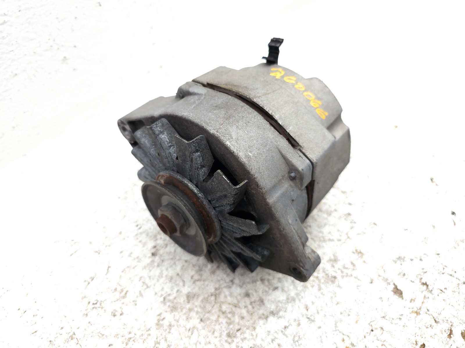 1982 Oldsmobile Firenza Alternator With Pulley And Fan OEM 1.8L Generator
