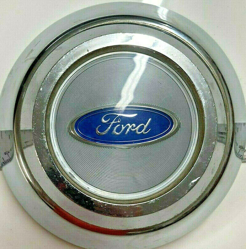 1983-1991 Ford Crown Victoria LTD center caps 7i VINTAGE used
