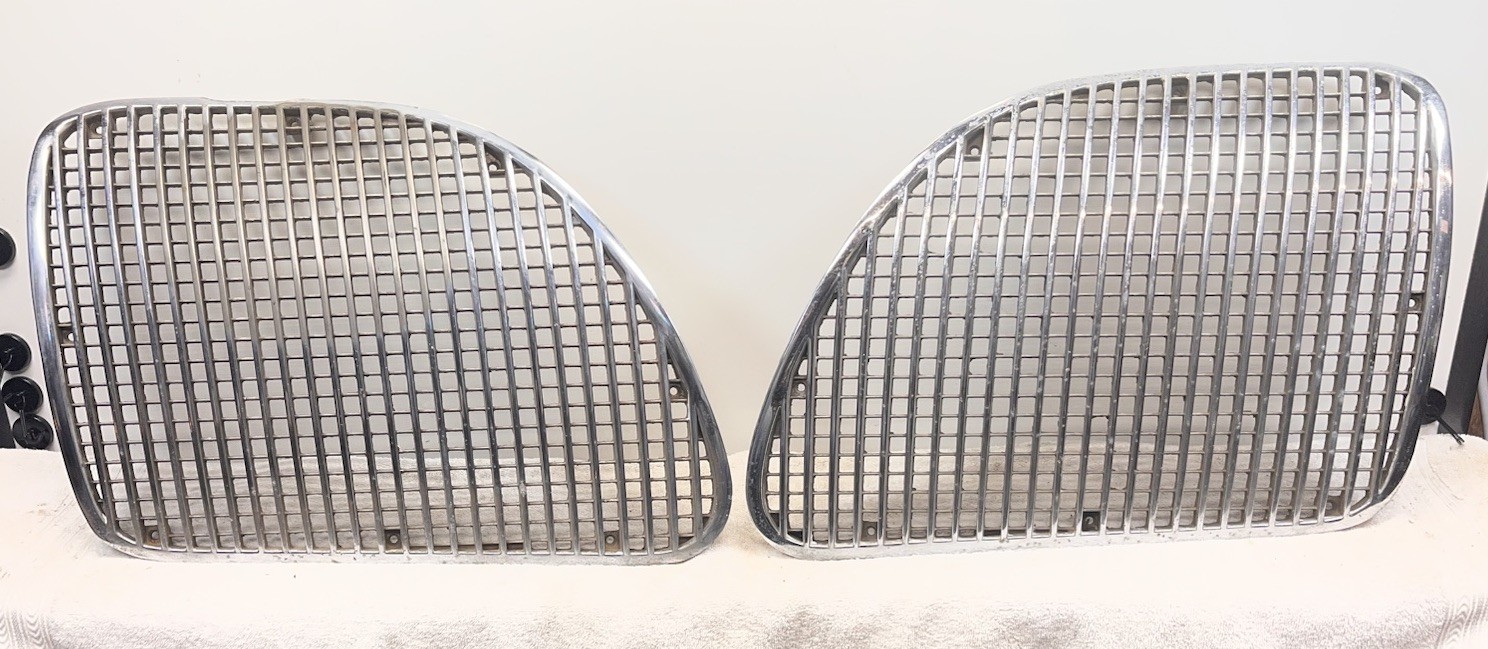 Pair 1940 40 Studebaker President Commander Front Grill Grills Left & Right