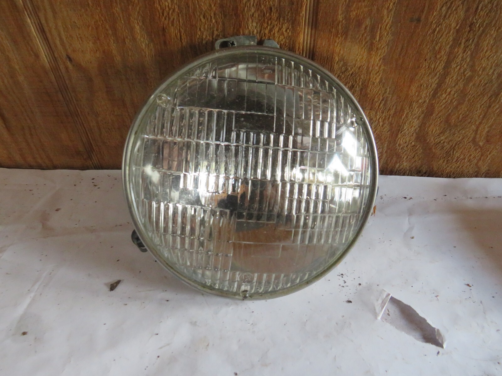68 AMC AMERICAN RAMBLER ROGUE SCRAMBLER S/C #2 HEADLIGHT WITH TRIM AND BUCKET