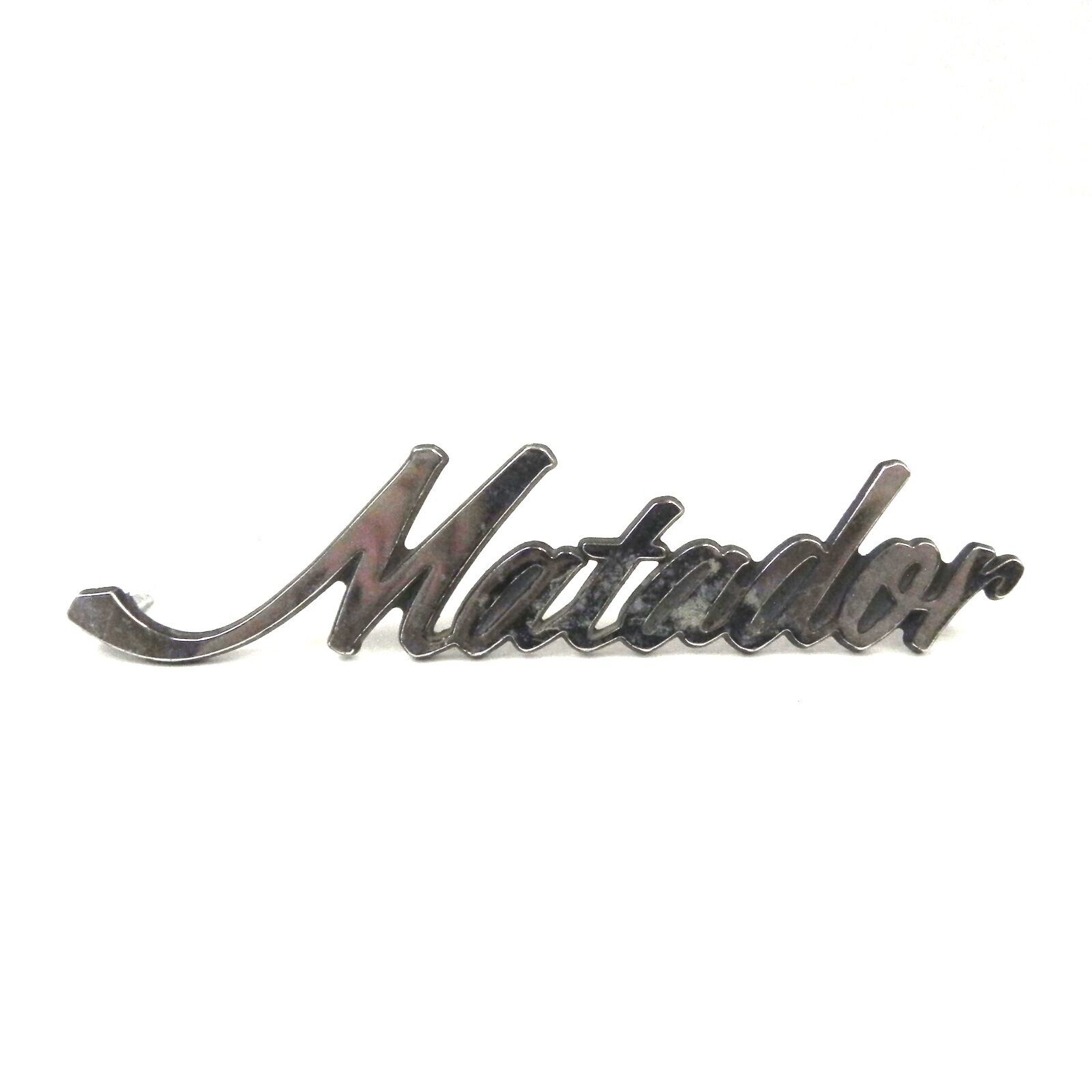 1968-73 AMC MATADOR AMC #3633534 FENDER  SCRIPT BADGE EMBLEM USED VINTAGE EMBLEM