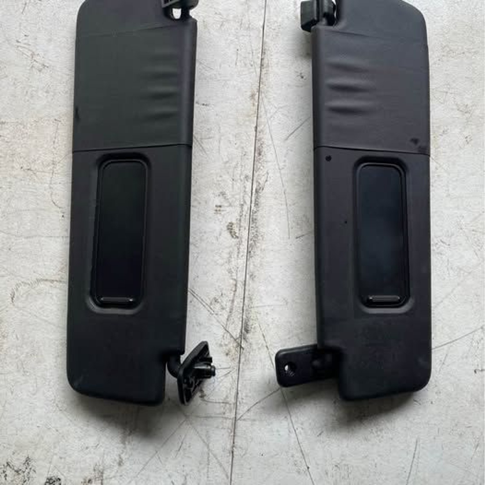 2010-2015 Chevrolet Camaro Sunvisors