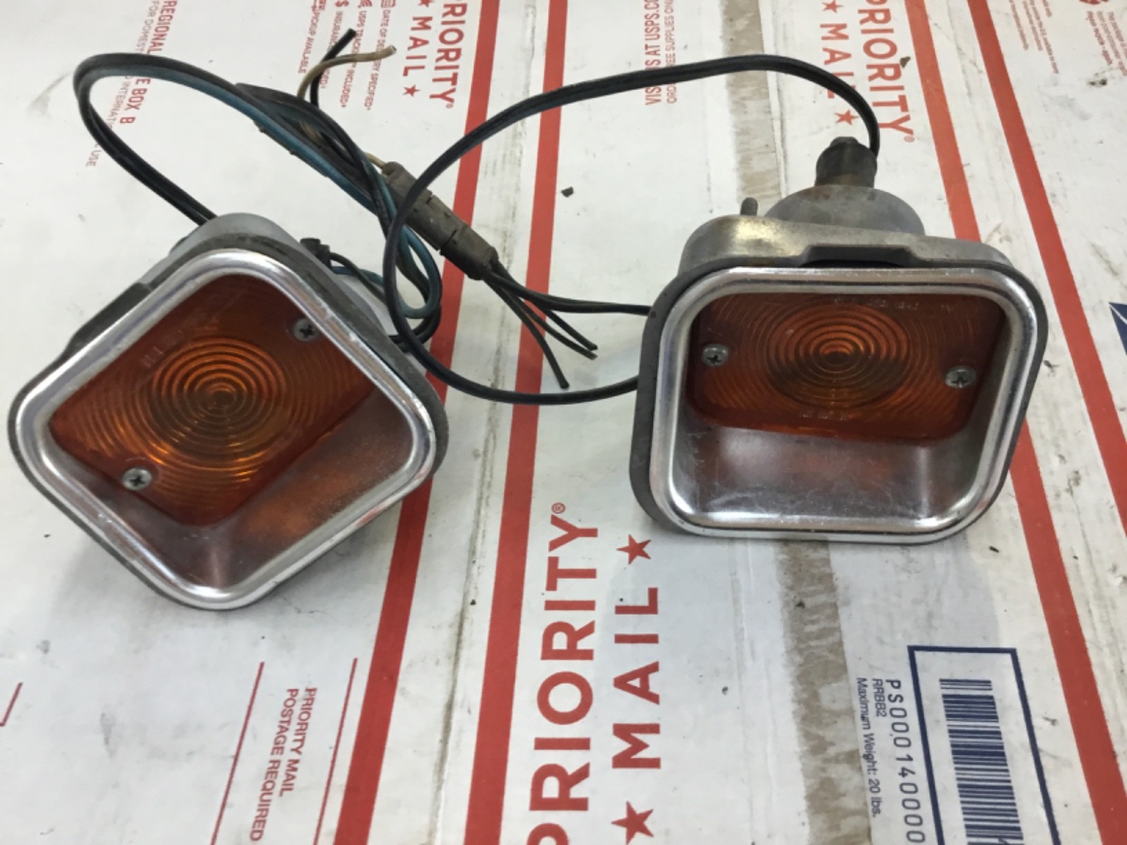 Ford Fairlane 500 Front Bumper turn signal parking light 62 63 64 1962 1963 1964