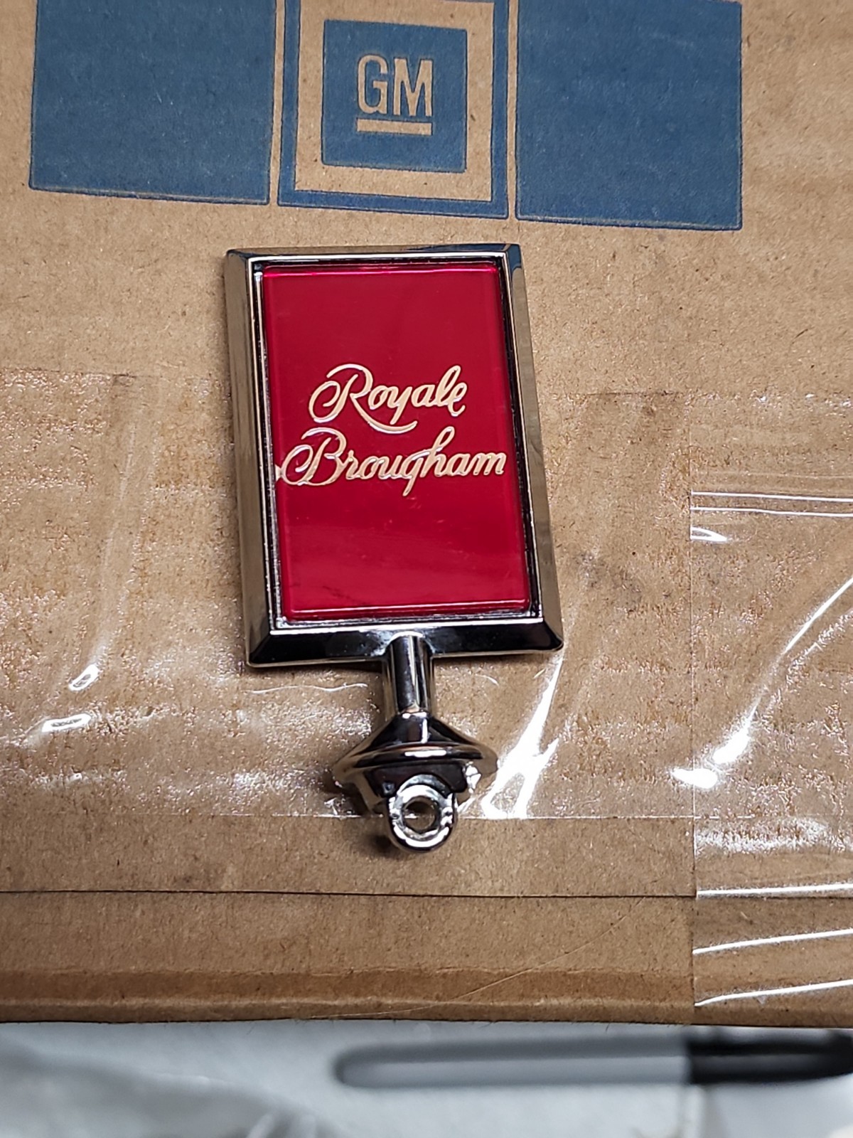 1978 1979 OLDSMOBILE DELTA 88 ROYALE BROUGHAM HOOD ORNAMENT GM NICE 