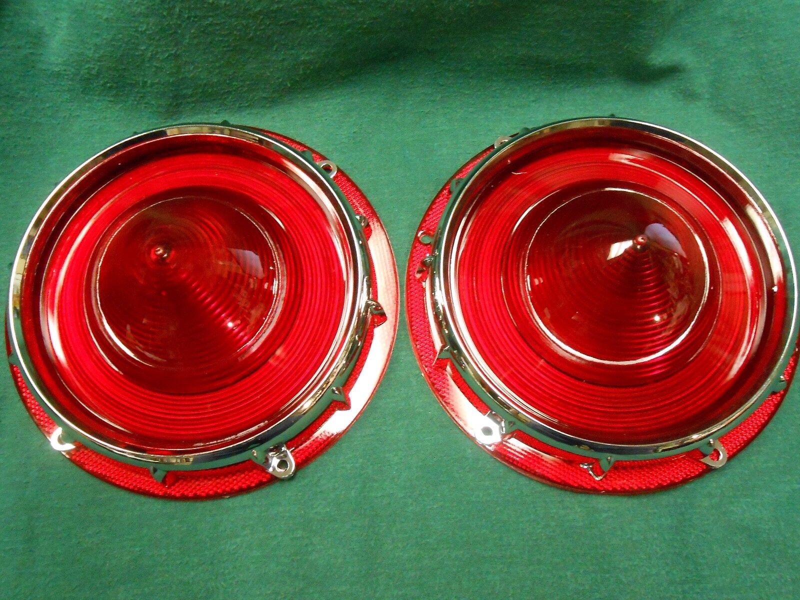 NEW 1957 FORD FAIRLANE T-BIRD TAIL LIGHT LENSES WITH RETAINERS - 1958 RANCHERO 