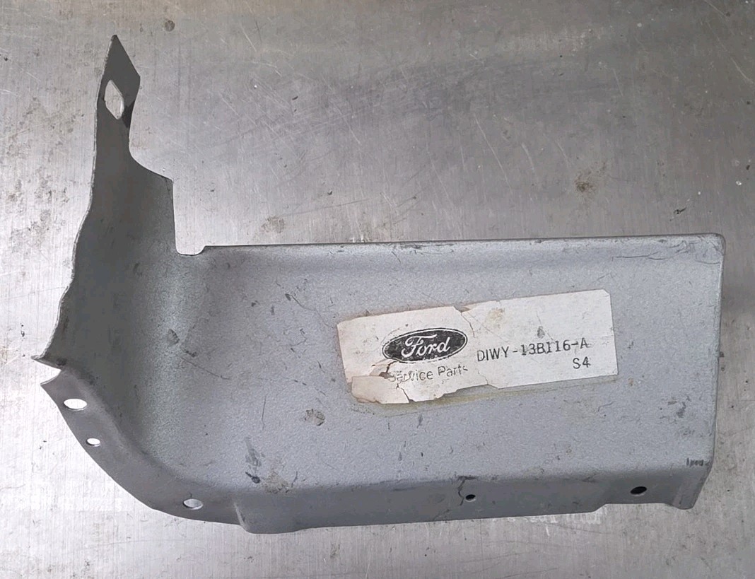 NOS RH Headlight Housing Panel 1971 1972 Mercury Cougar 351/429, GT & XR-7 trim 