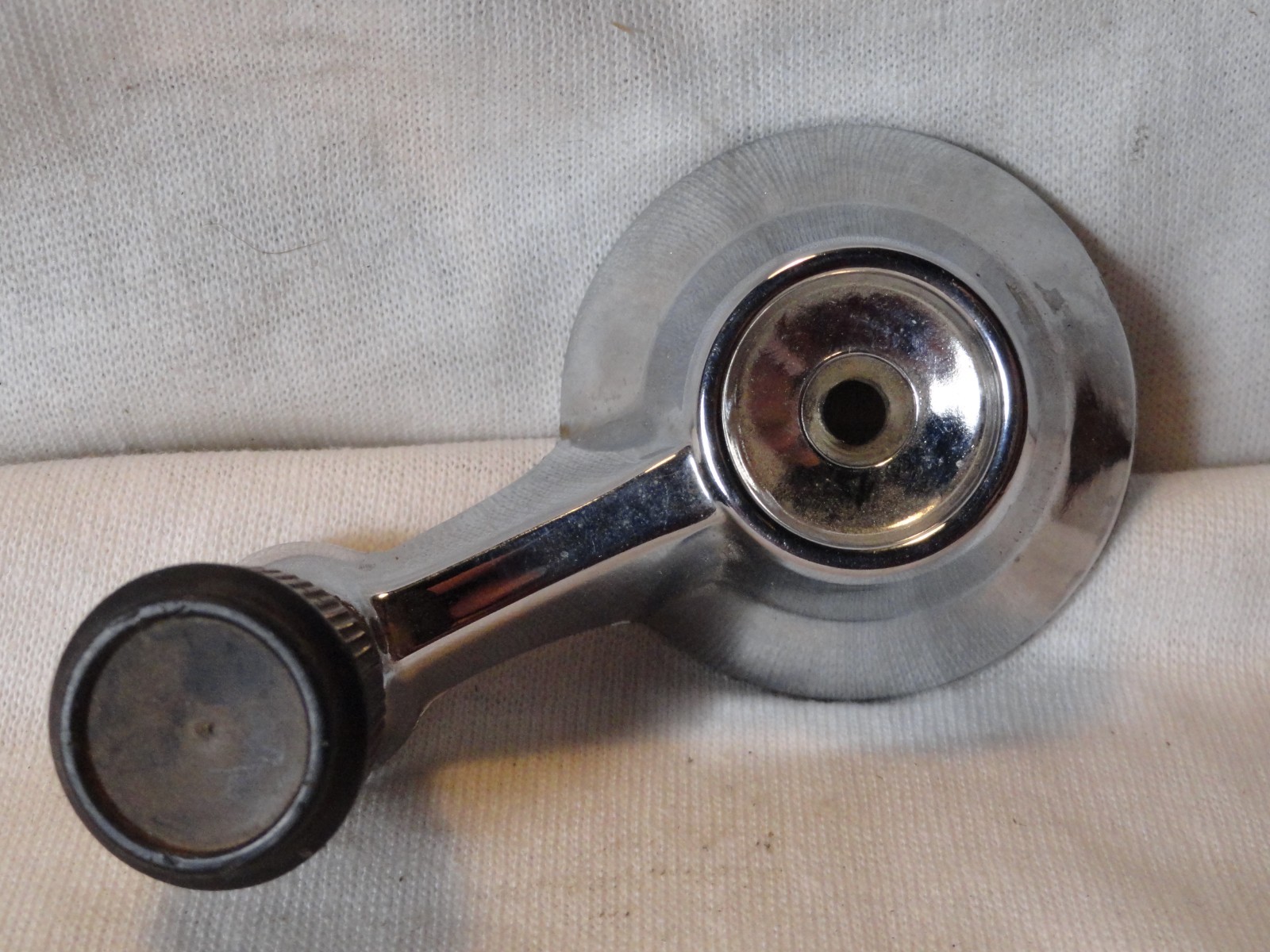 FORD GALAXY VINTAGE VENT/WING WINDOW CRANK/HANDLE C7AB-6222916-A MAY-66