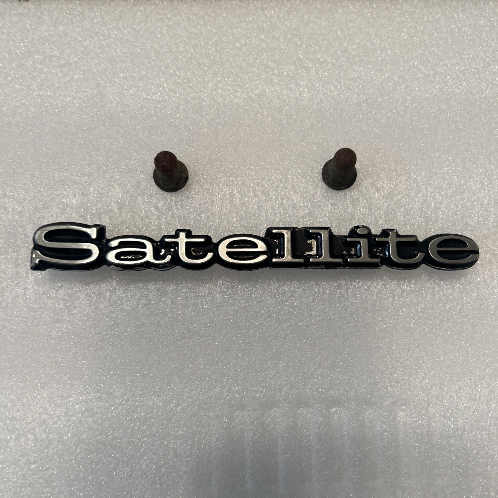1969 1970 Plymouth Satellite fender emblem OEM