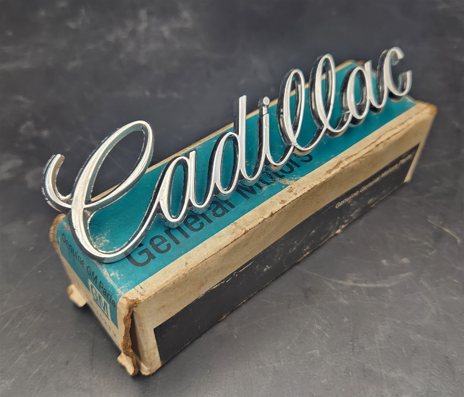 71 72 73 74 75 76 Cadillac Deville Calais Rear Trunk Deck Lid Script Emblem NOS