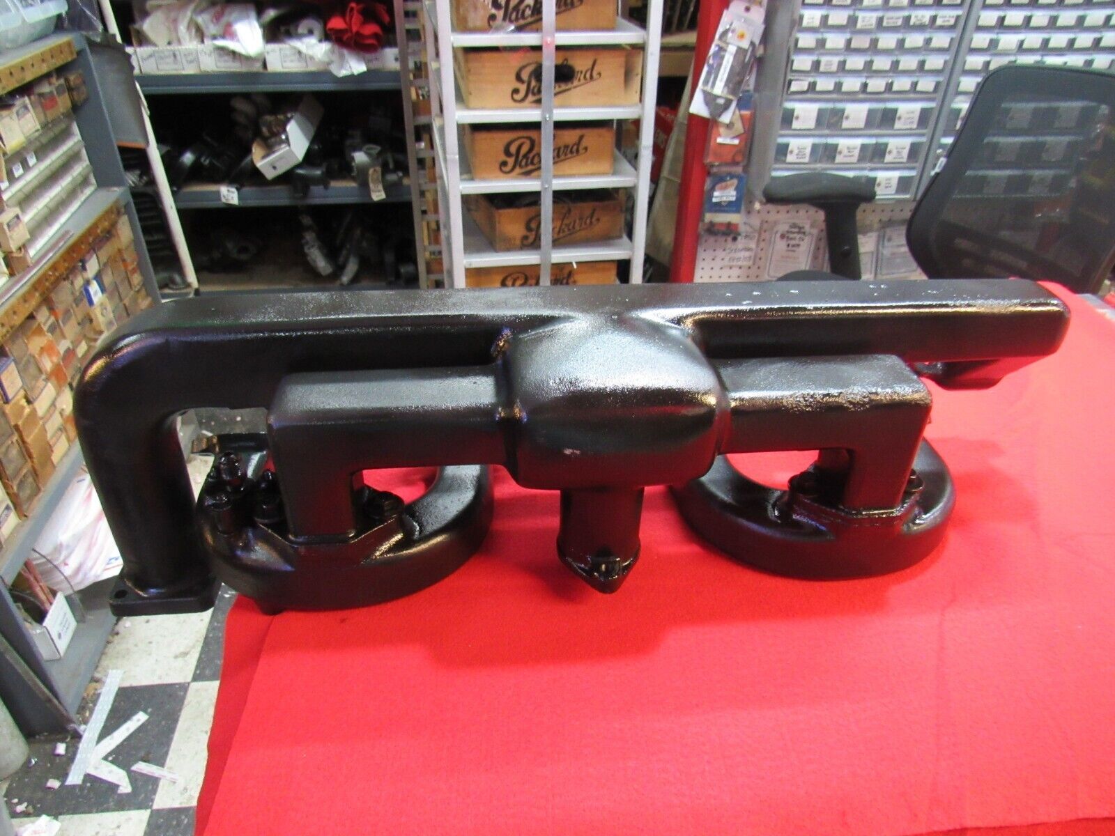 1932 Packard Standard Eight intake and exhaust manifold