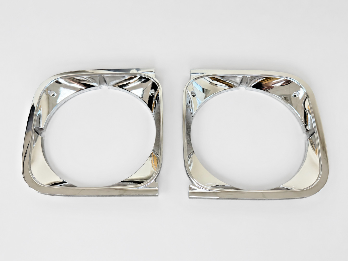 NEW  1972 Chevrolet Chevelle / El Camino Headlamp Bezels Chrome LH RH PAIR 2PCS