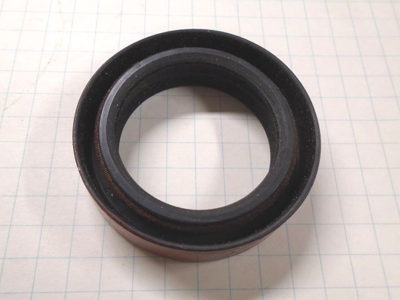 FORD PINTO TRANSMISSION OIL SEAL NATIONAL #2443 NEW OLD STOCK EXCELLENT PART WOW