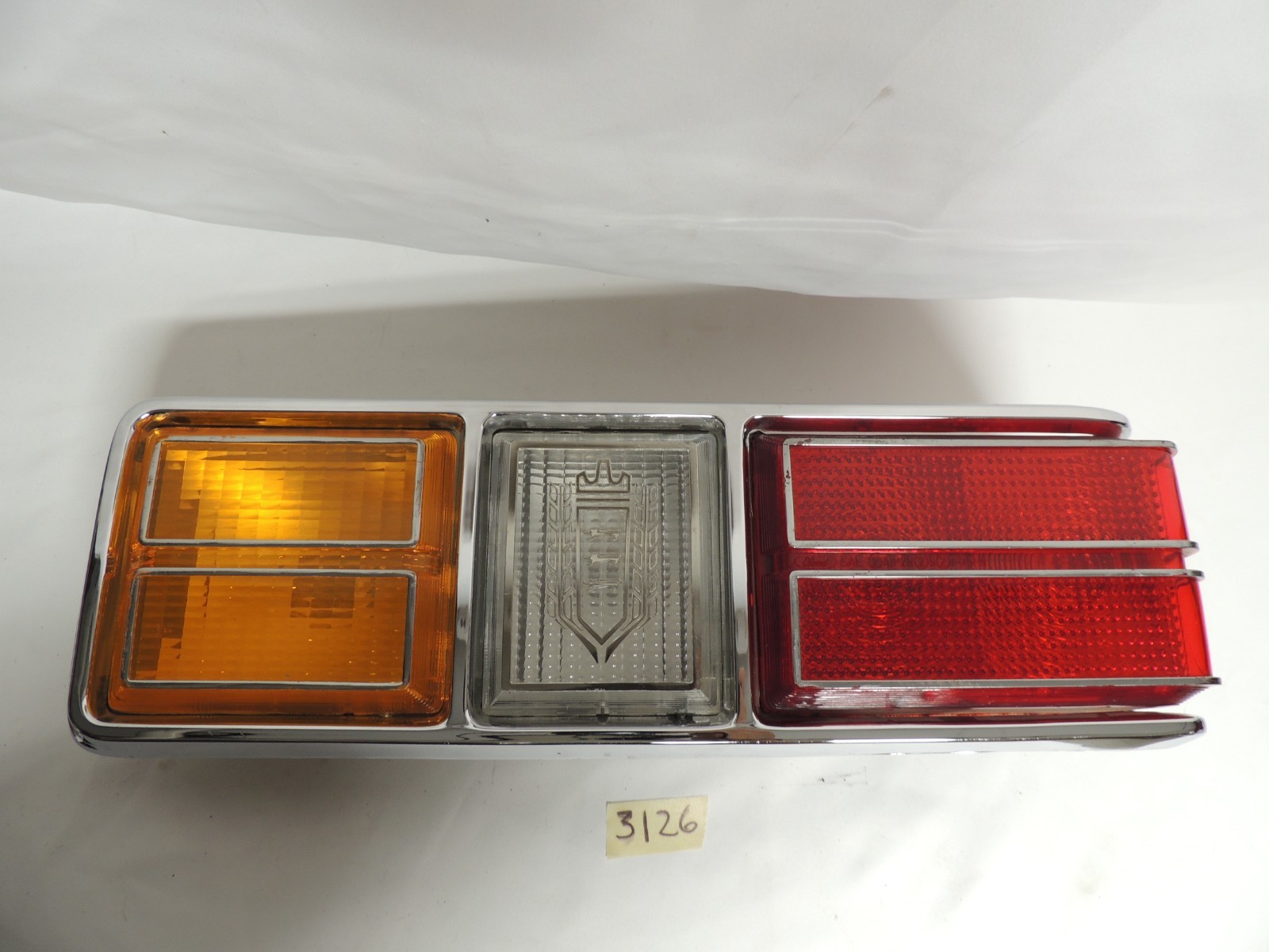 1975-1977 NOS FORD GRANADA TAILLIGHT RH OEM