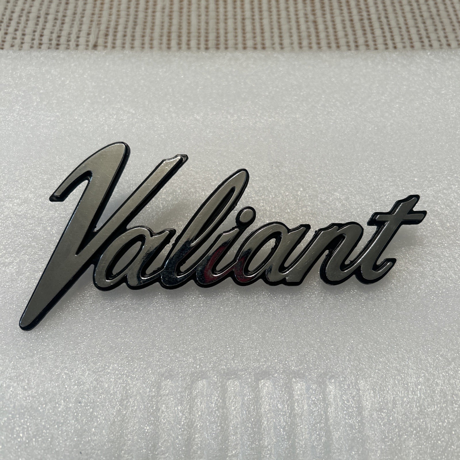 1970 1971 1972 1973 1974 Plymouth Valiant fender emblem OEM
