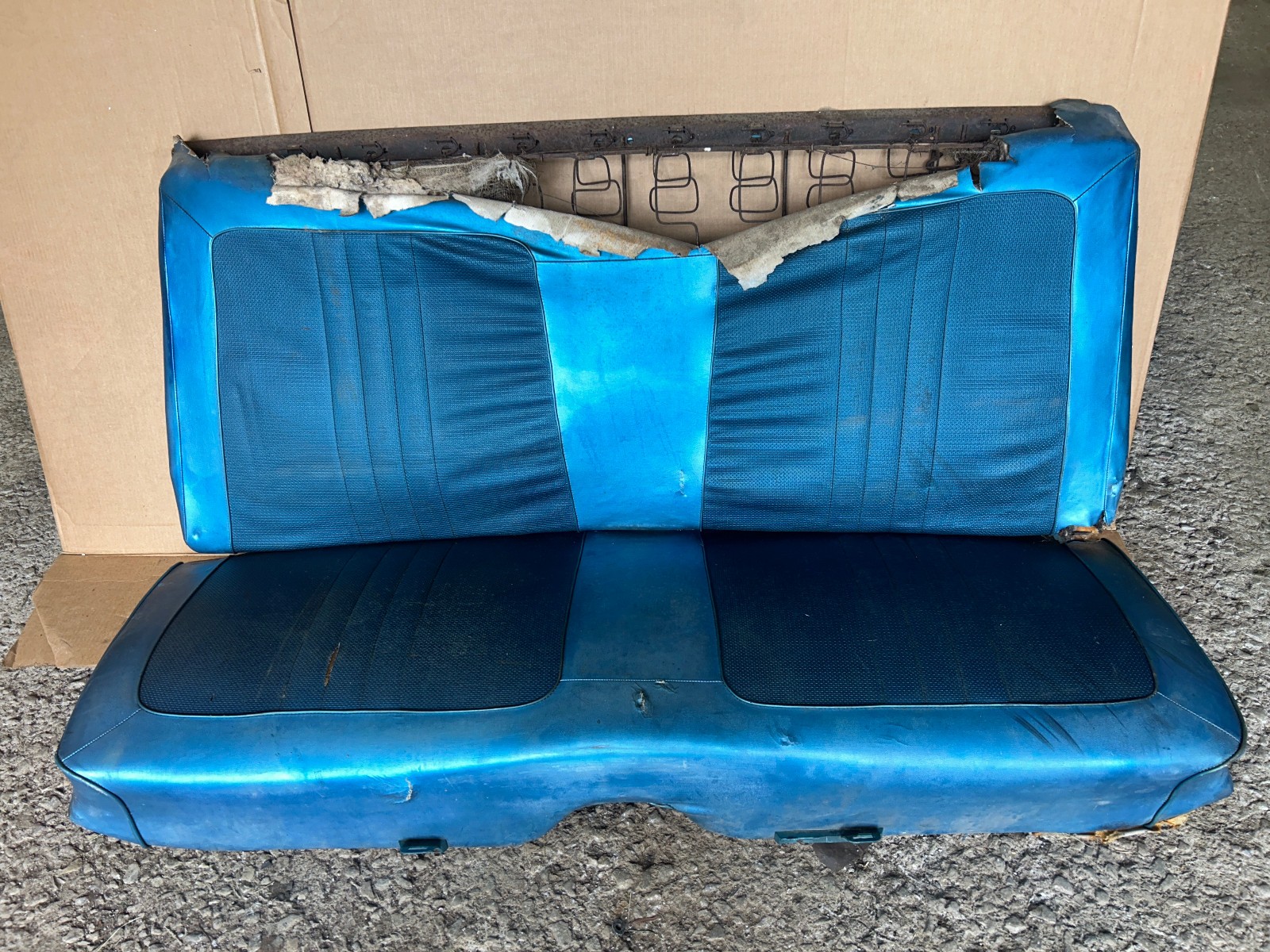 1968 Dodge Charger Plymouth GTX Road Runner B-Body Rear Seat Set Driver shape