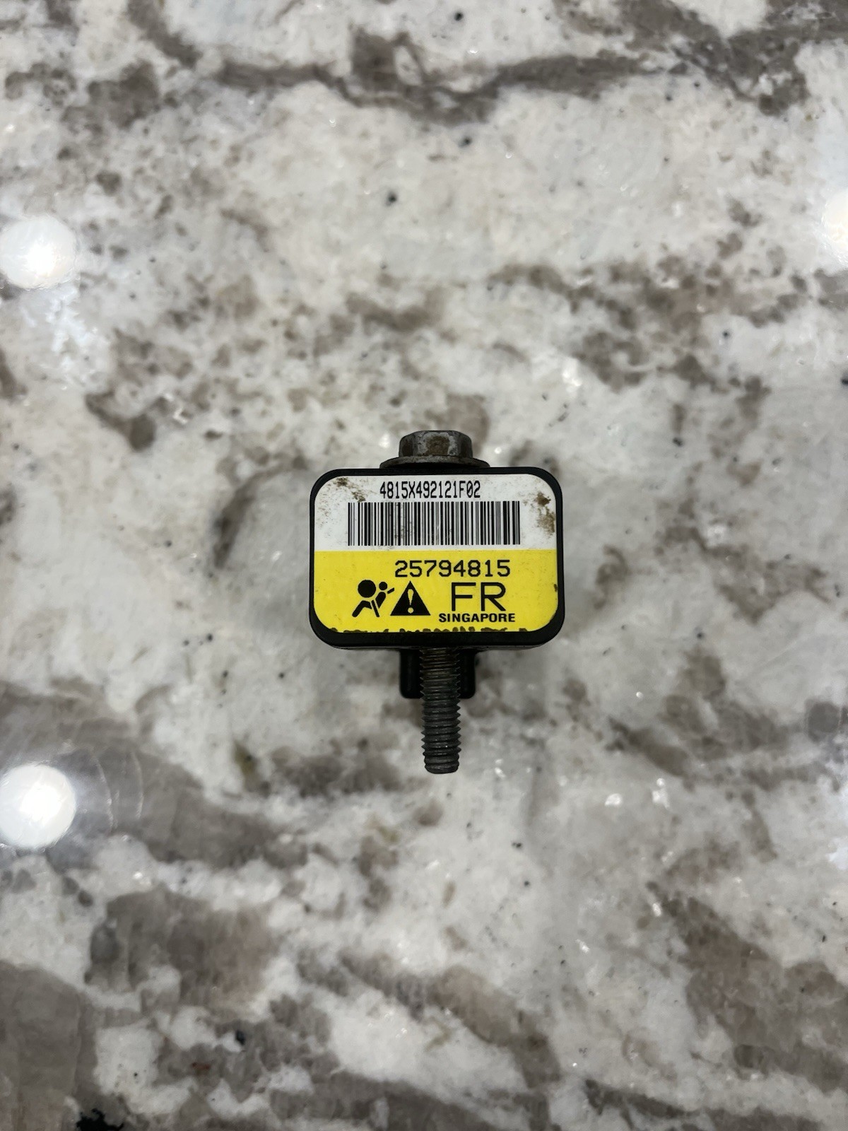 2009 Cadillac Chevrolet GMC  FRONT Sensor 25794815 OEM